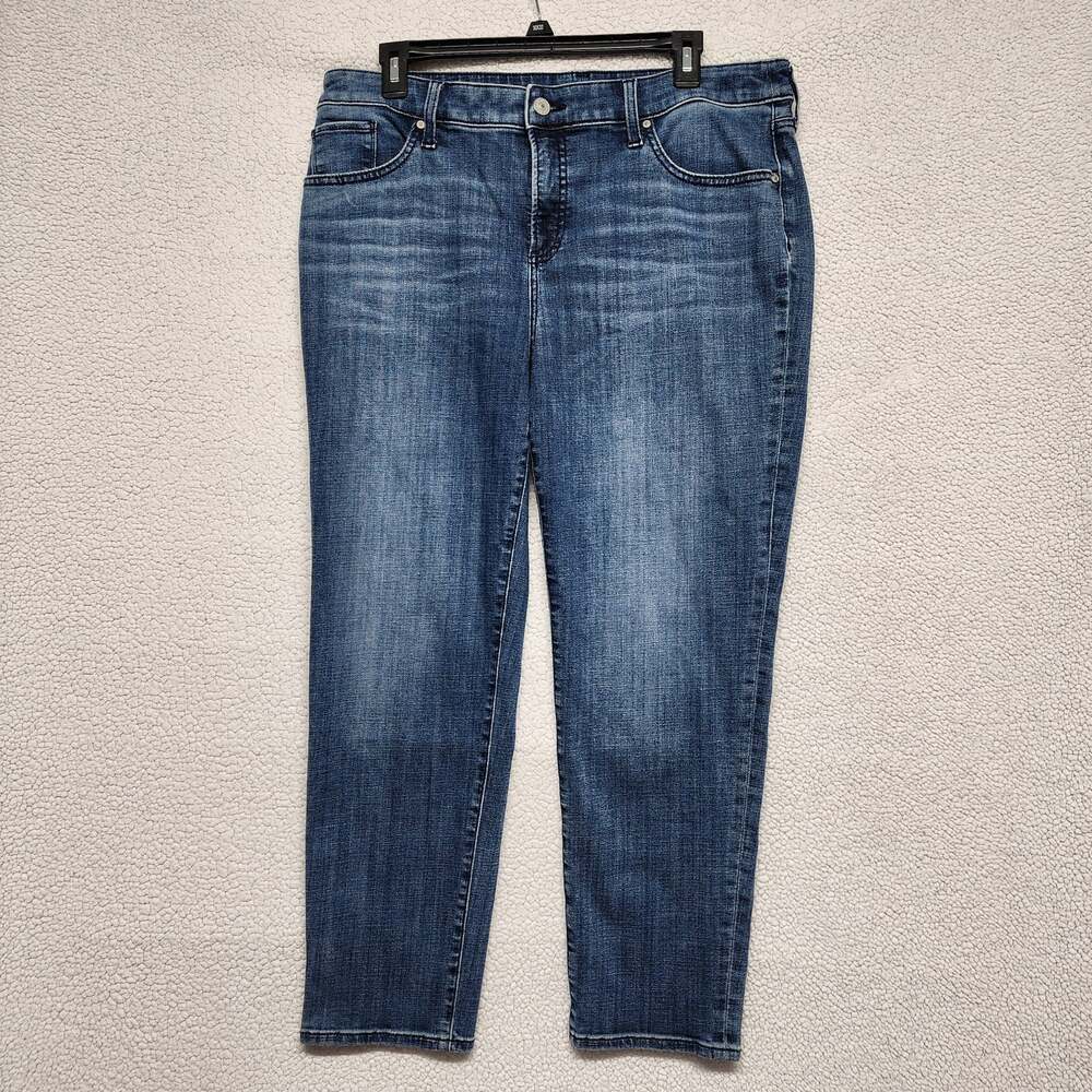 Chicos 2 So Slimming Girlfriend Ankle Jeans Size 12 Medium Wash Stretch 32x25